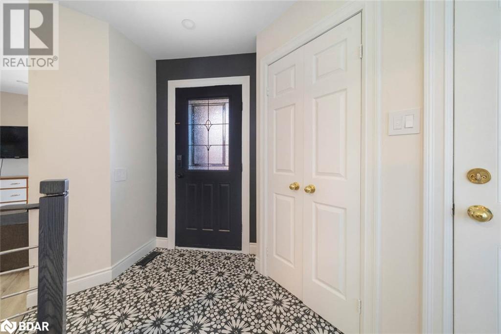 Photo 5 of 78 Ward Drive, Barrie ON