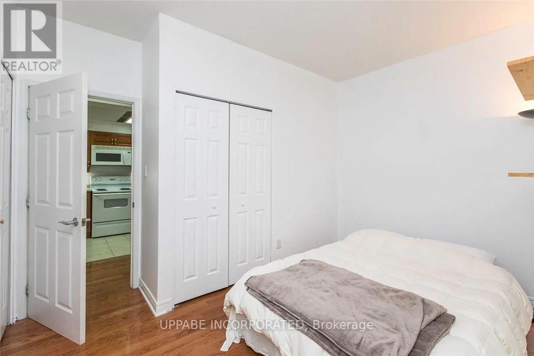 Photo 2 of 103 134 York Street, Ottawa ON