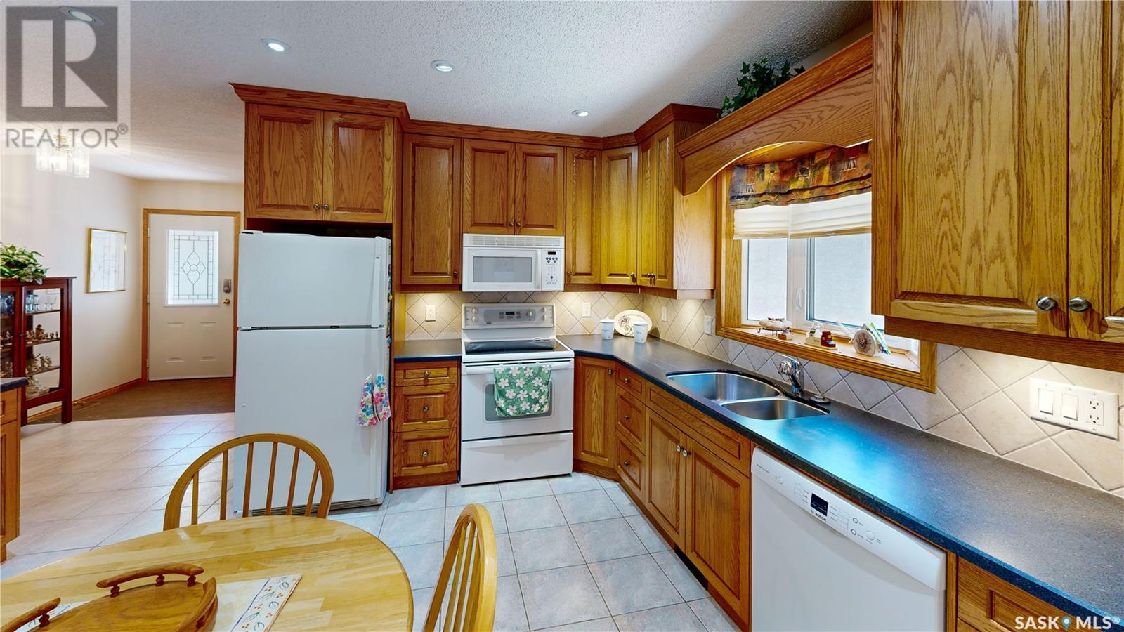Single Family House Bungalow for Sale in  RYAN ROAD Regina 