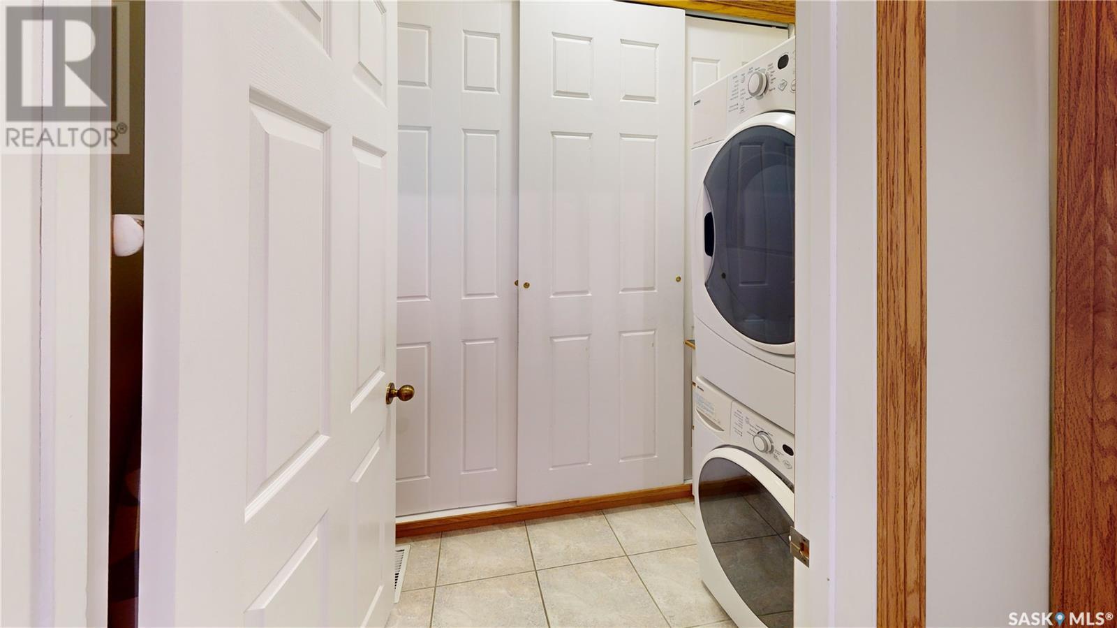 Single Family House Bungalow for Sale in  RYAN ROAD Regina 