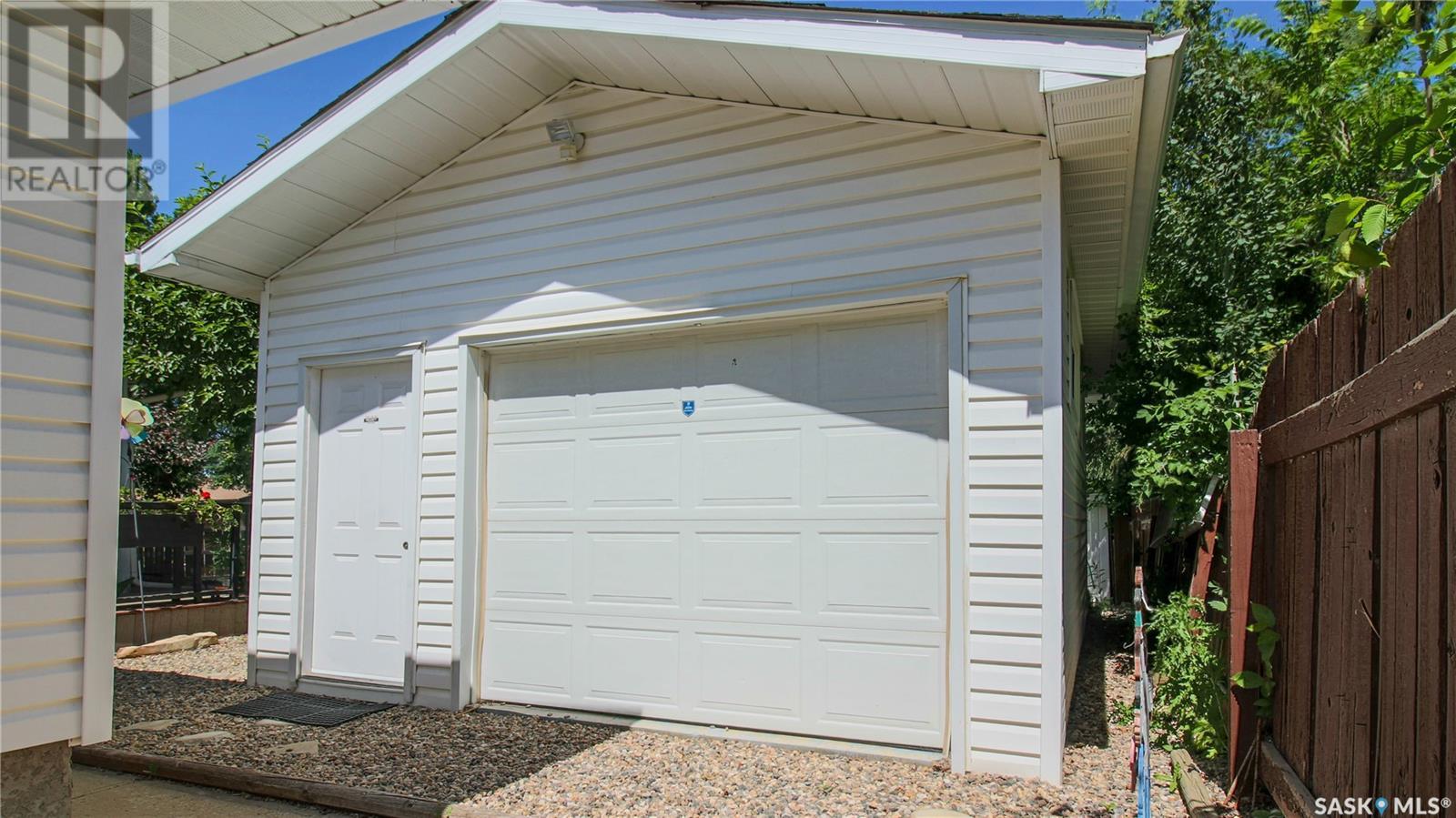 Single Family House Bungalow for Sale in  RYAN ROAD Regina 