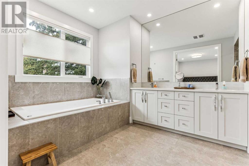 4512 8 Avenue SW, Calgary, Alberta