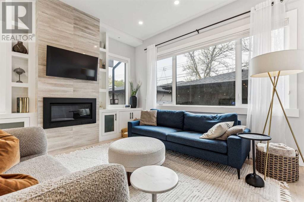 Single Family House for Sale in   Avenue SW Rosscarrock Calgary 