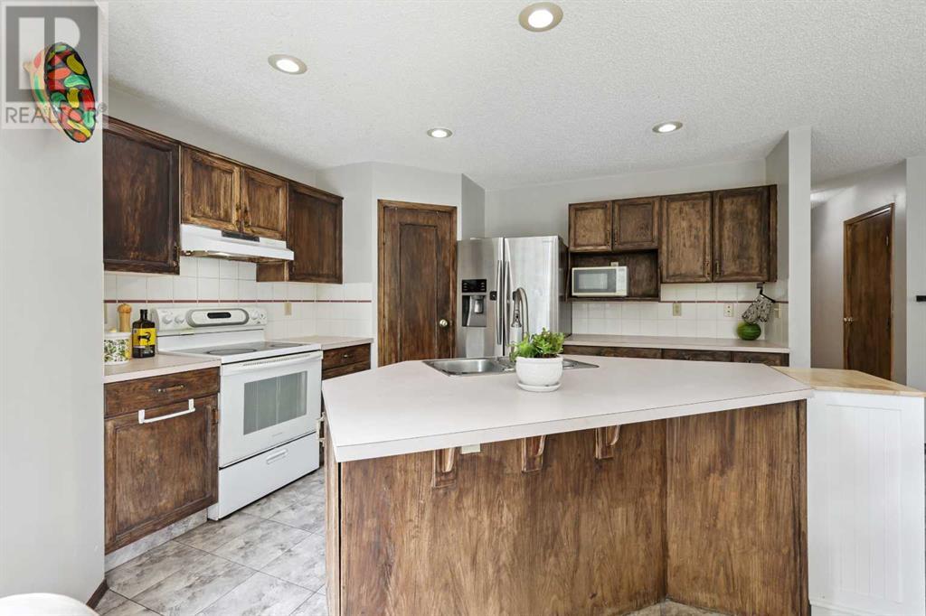 Single Family House for Sale in  Mckenzie Place SE McKenzie Lake Calgary 