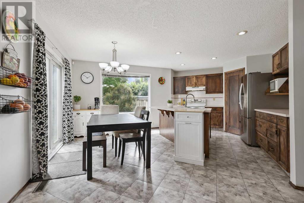 Single Family House for Sale in  Mckenzie Place SE McKenzie Lake Calgary 