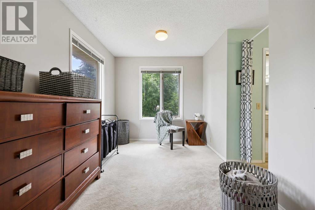 Single Family House for Sale in  Mckenzie Place SE McKenzie Lake Calgary 