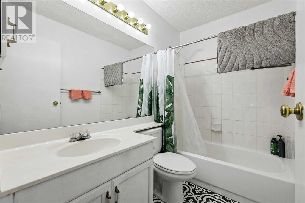 Single Family House for Sale in  Mckenzie Place SE McKenzie Lake Calgary 
