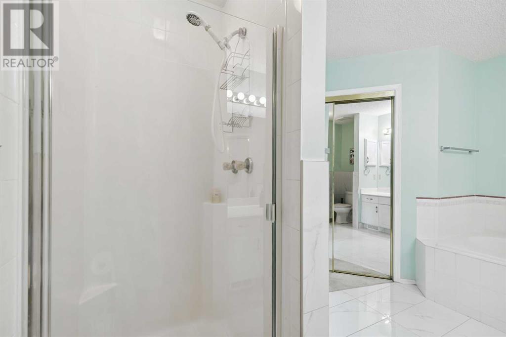 Single Family House for Sale in  Mckenzie Place SE McKenzie Lake Calgary 