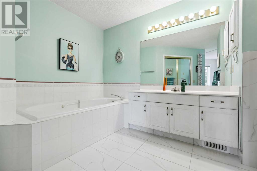 Single Family House for Sale in  Mckenzie Place SE McKenzie Lake Calgary 