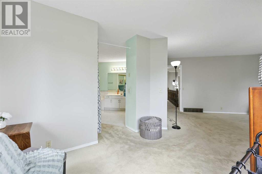 Single Family House for Sale in  Mckenzie Place SE McKenzie Lake Calgary 