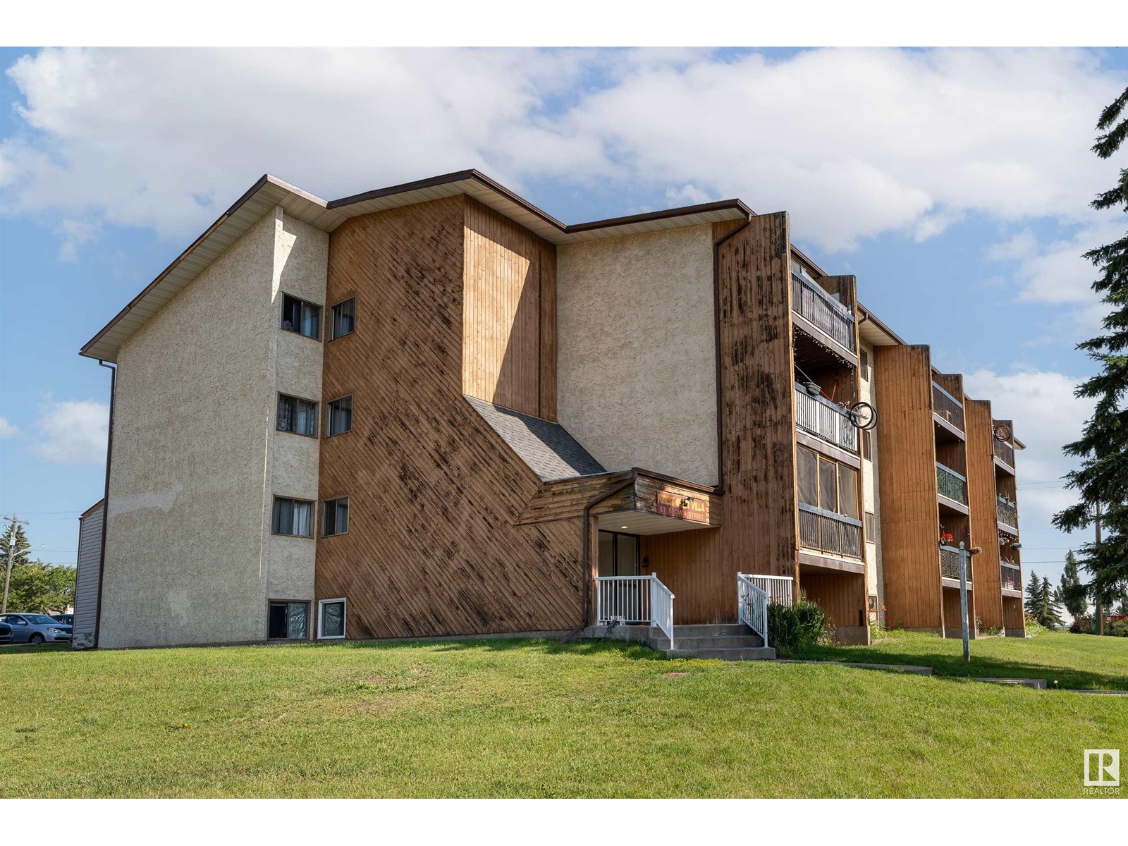 Photo 1 of 101 57 Brown St, Stony Plain AB