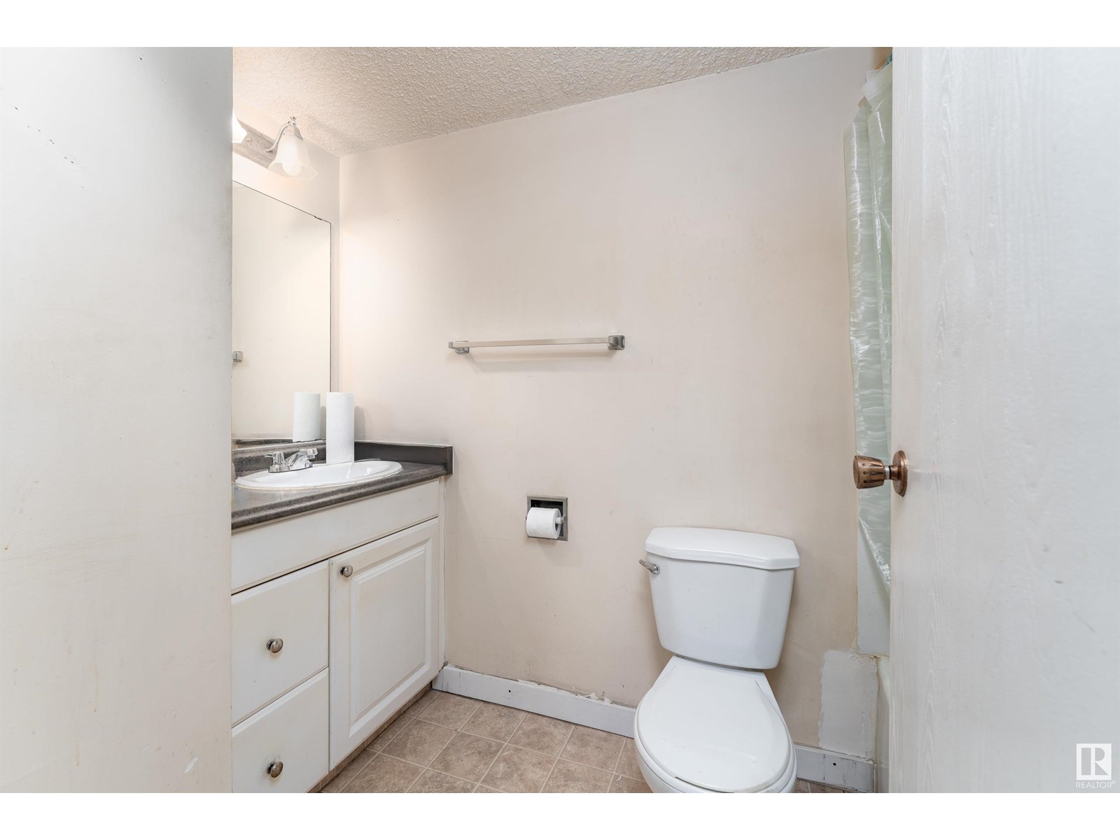 Photo 8 of 101 57 Brown St, Stony Plain AB