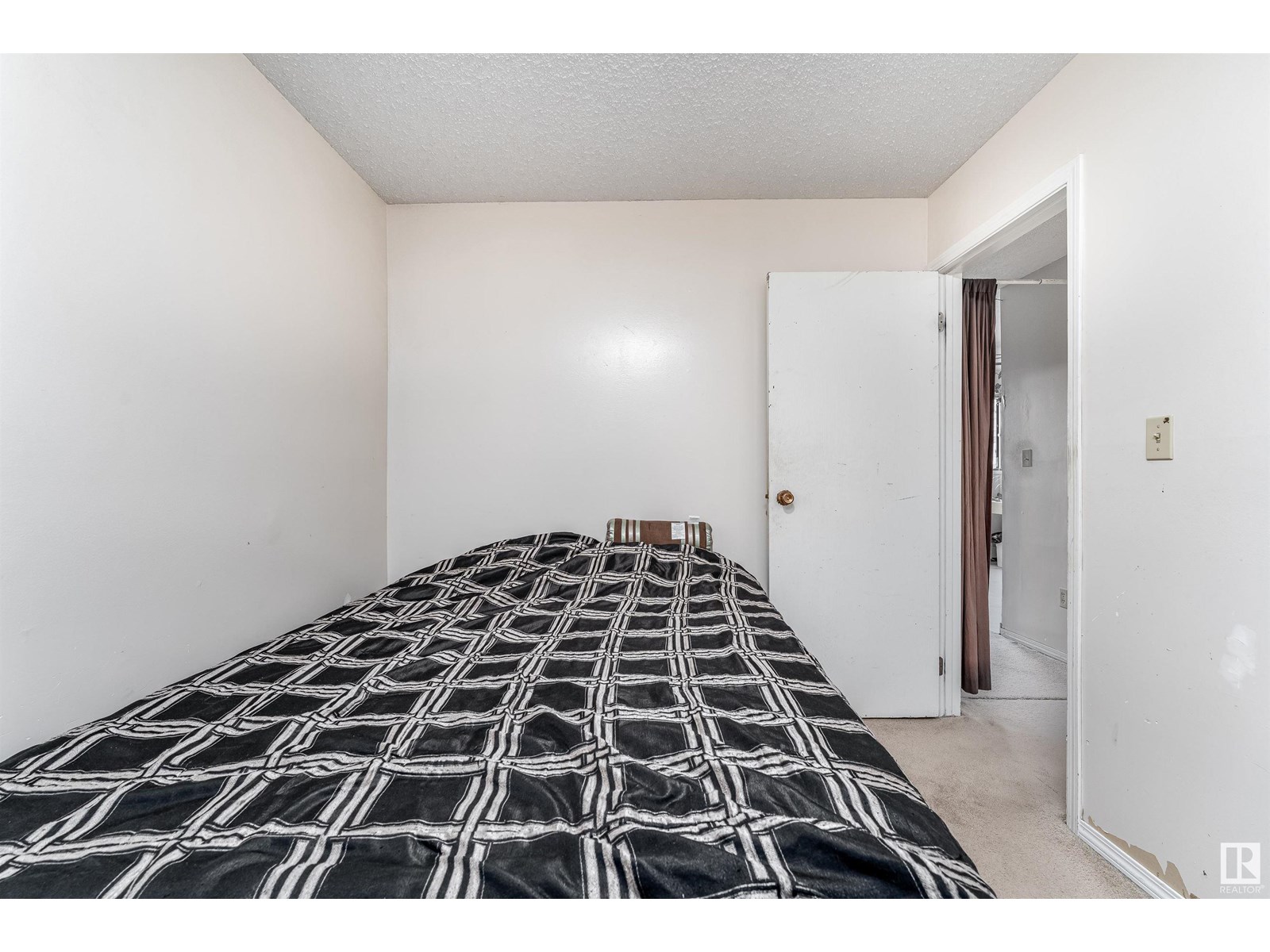 Photo 15 of 101 57 Brown St, Stony Plain AB