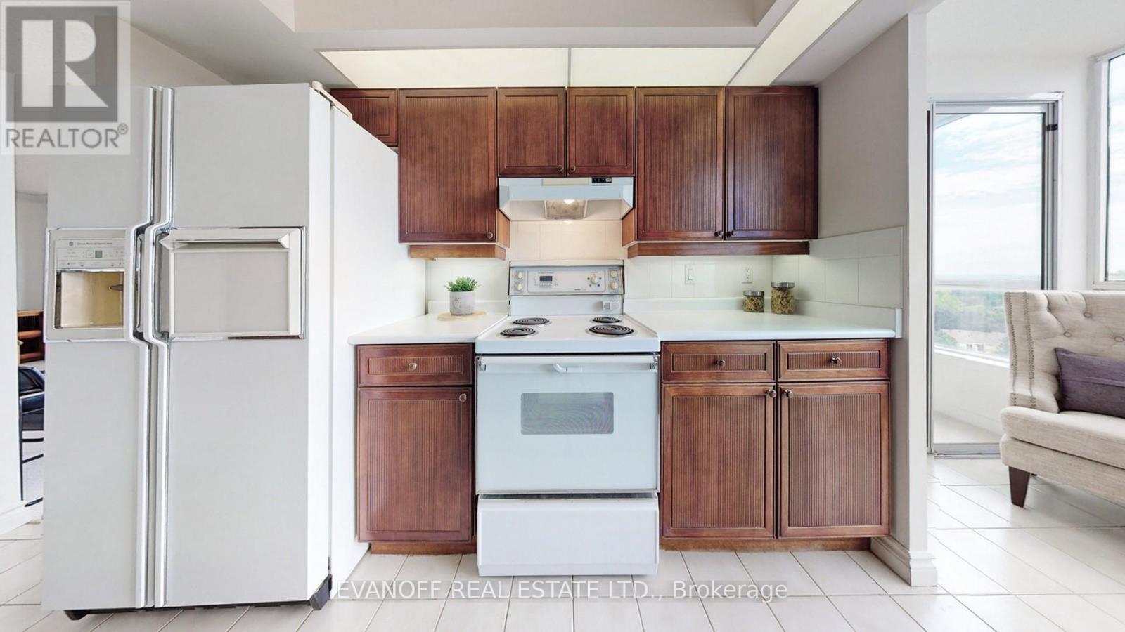 Photo 40 of 1226 10 Guildwood Parkway, Toronto ON