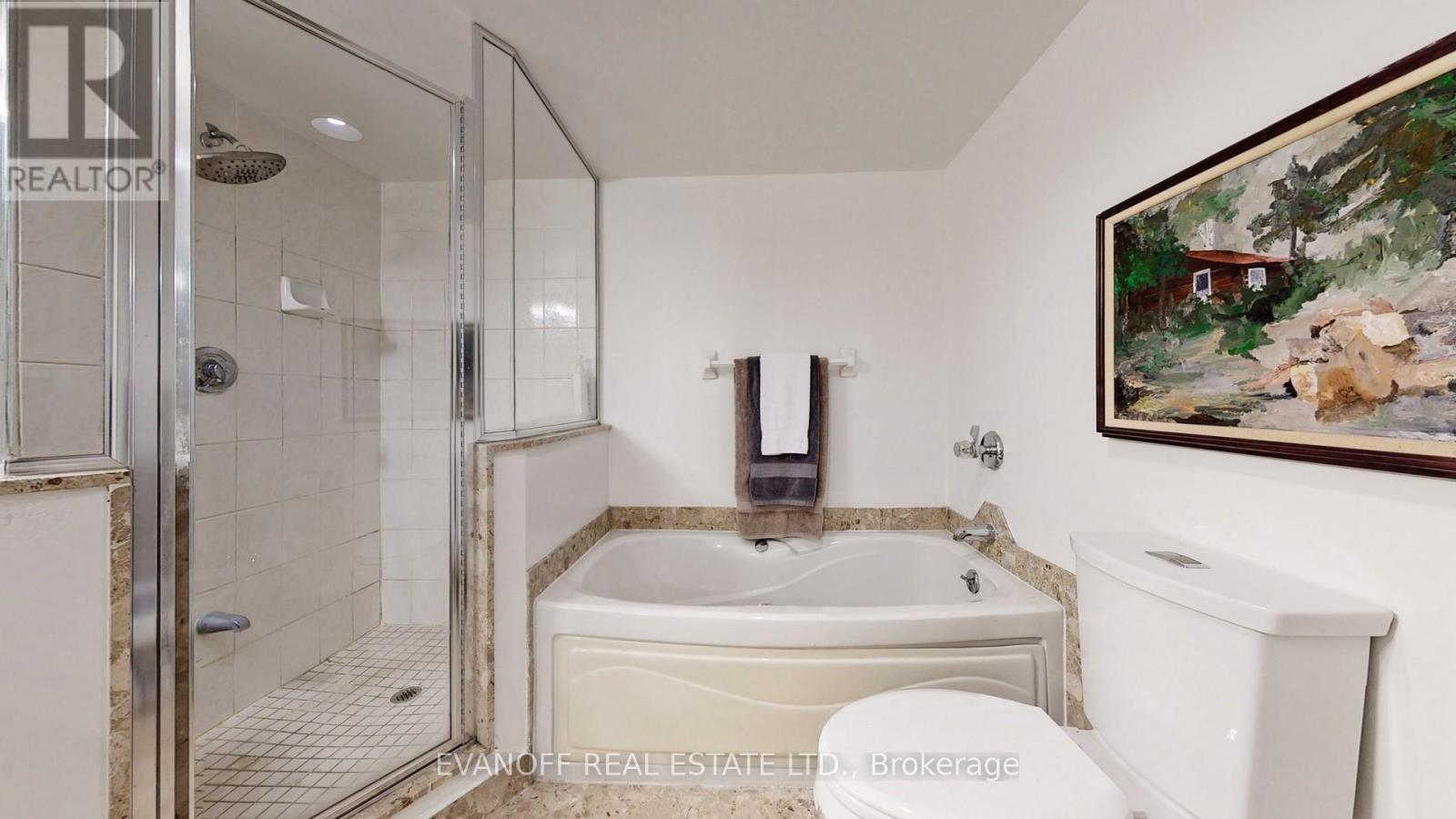 Photo 12 of 1226 10 Guildwood Parkway, Toronto ON