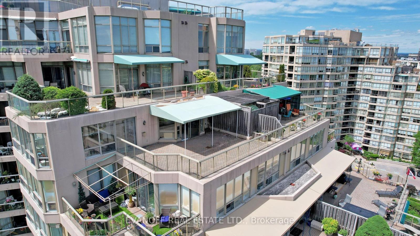 Photo 13 of 1226 10 Guildwood Parkway, Toronto ON