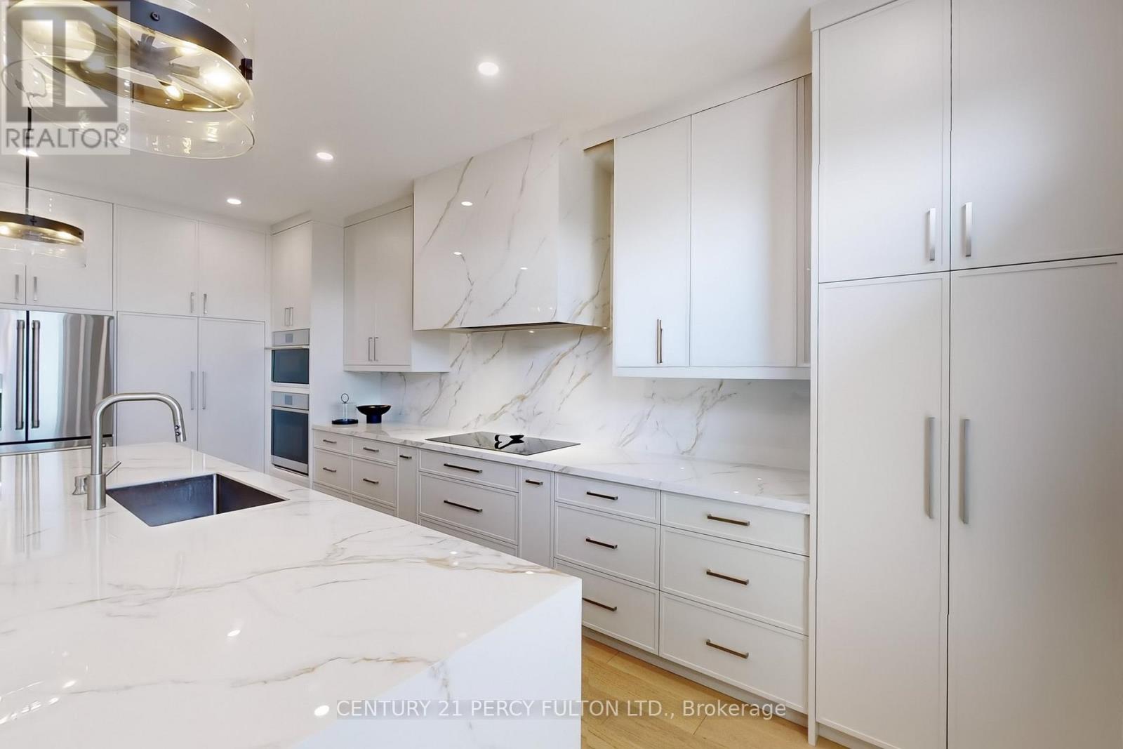 Photo 19 of 23 Sam Battaglia Crescent, Georgina ON
