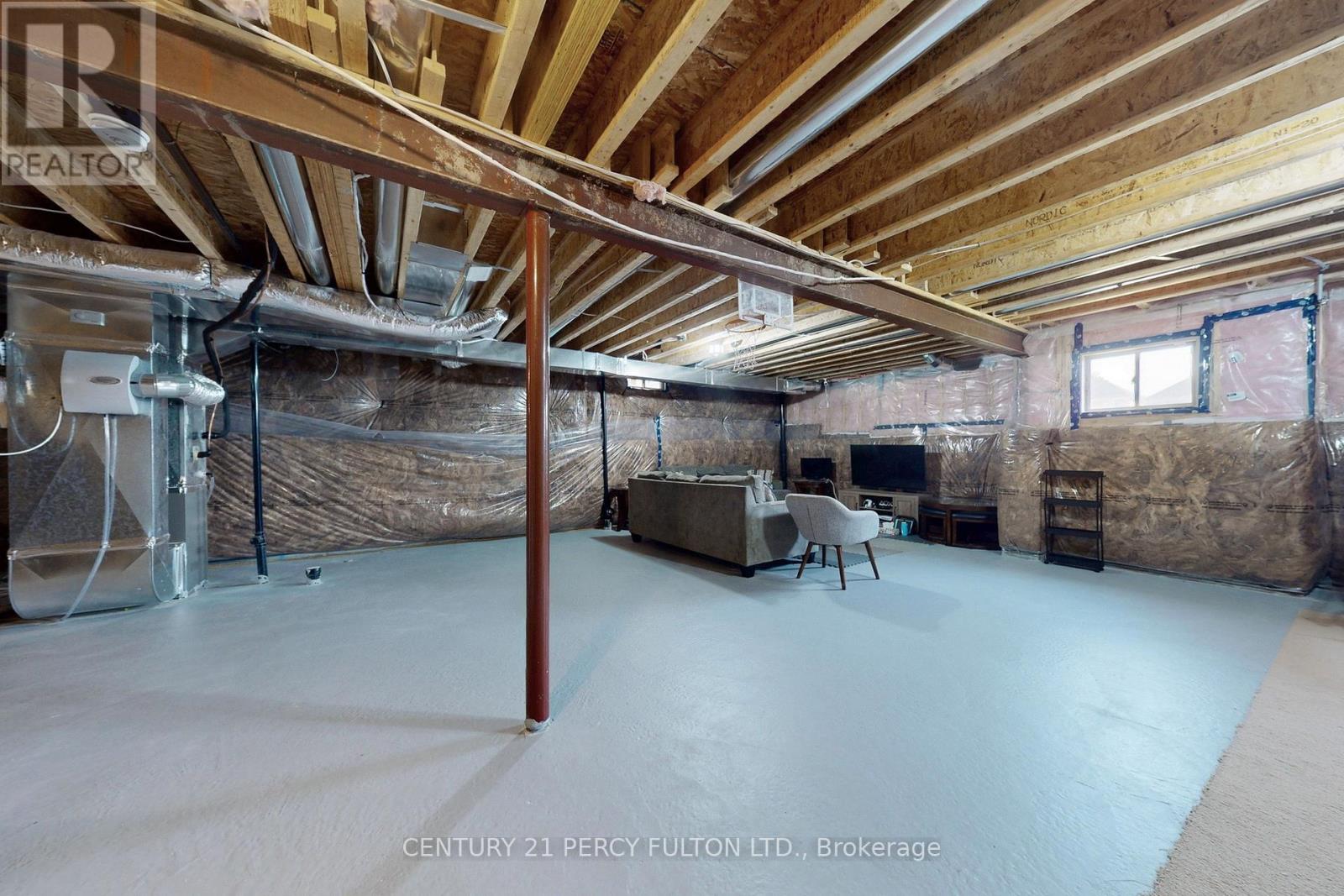 Photo 7 of 23 Sam Battaglia Crescent, Georgina ON