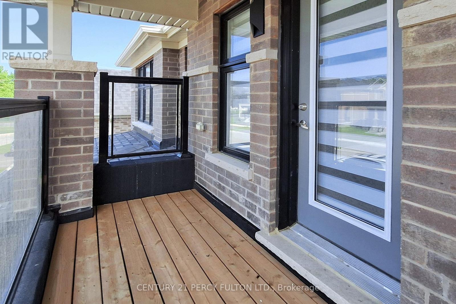 Photo 21 of 23 Sam Battaglia Crescent, Georgina ON