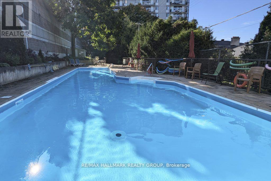 Photo 14 of 605 2019 Carling Avenue, Ottawa ON