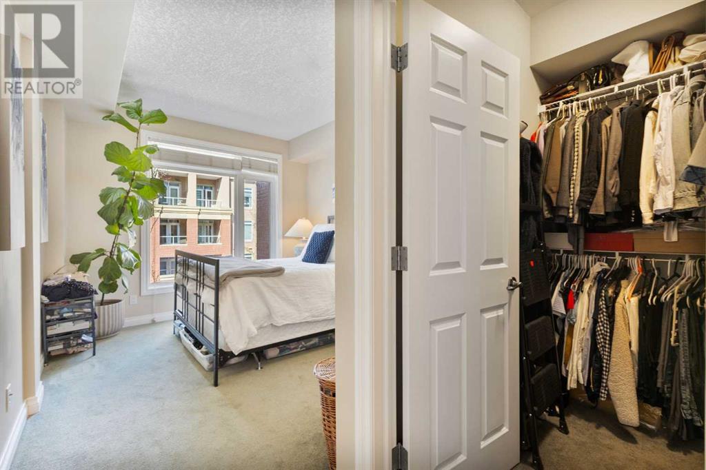 Single Family House for Sale in   Hemlock Crescent SW Spruce Cliff Calgary 