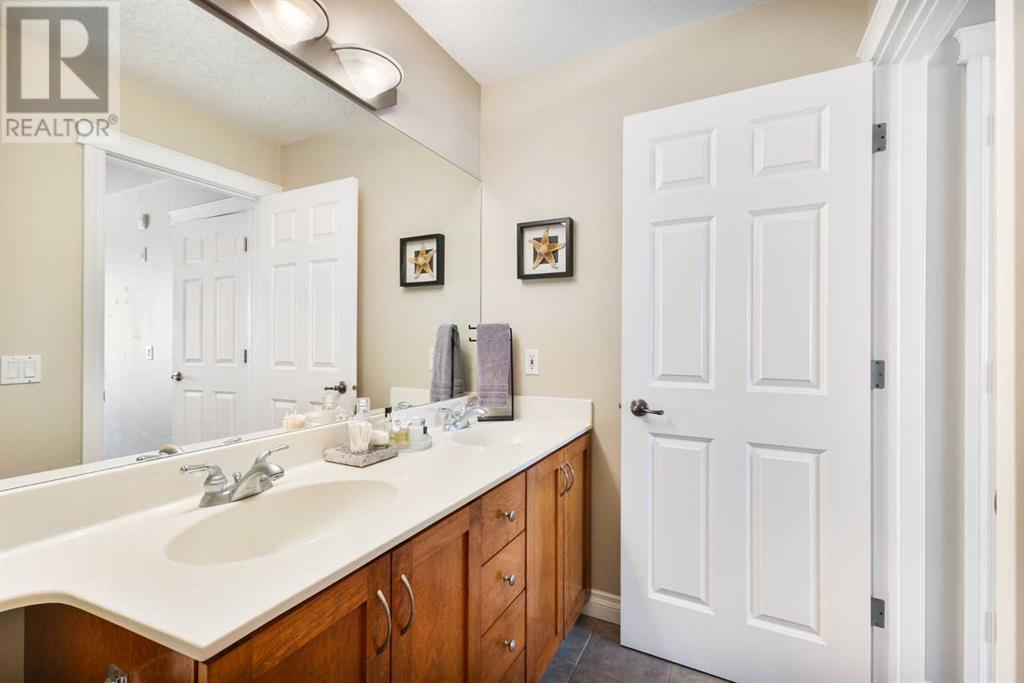 Single Family House for Sale in   Hemlock Crescent SW Spruce Cliff Calgary 