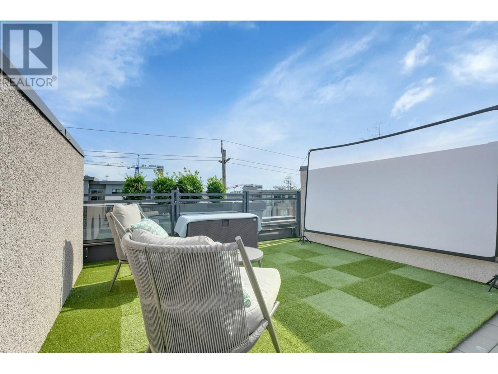Photo 35 of 6 632 E 3rd Street, North Vancouver BC
