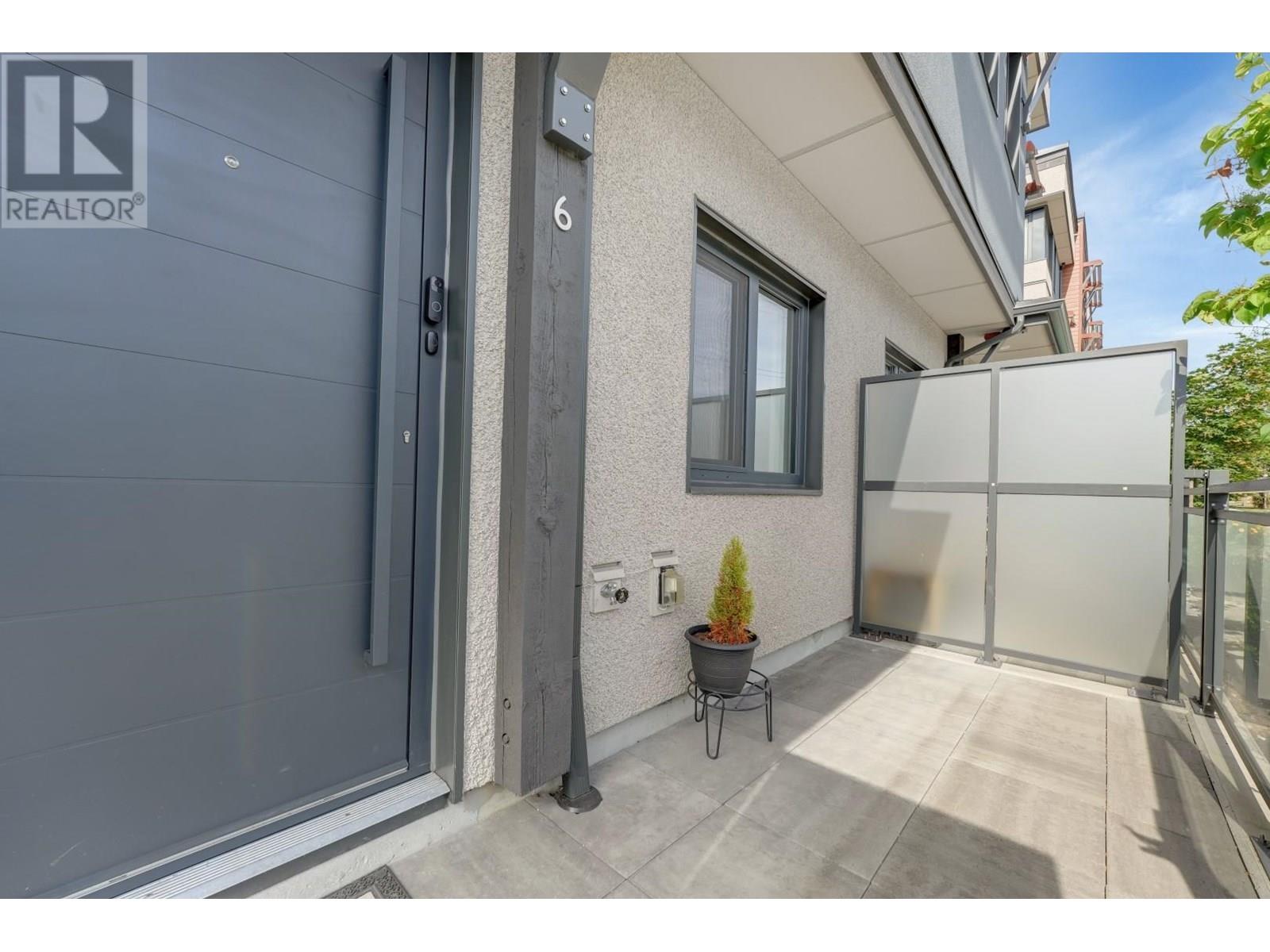 Photo 6 of 6 632 E 3rd Street, North Vancouver BC