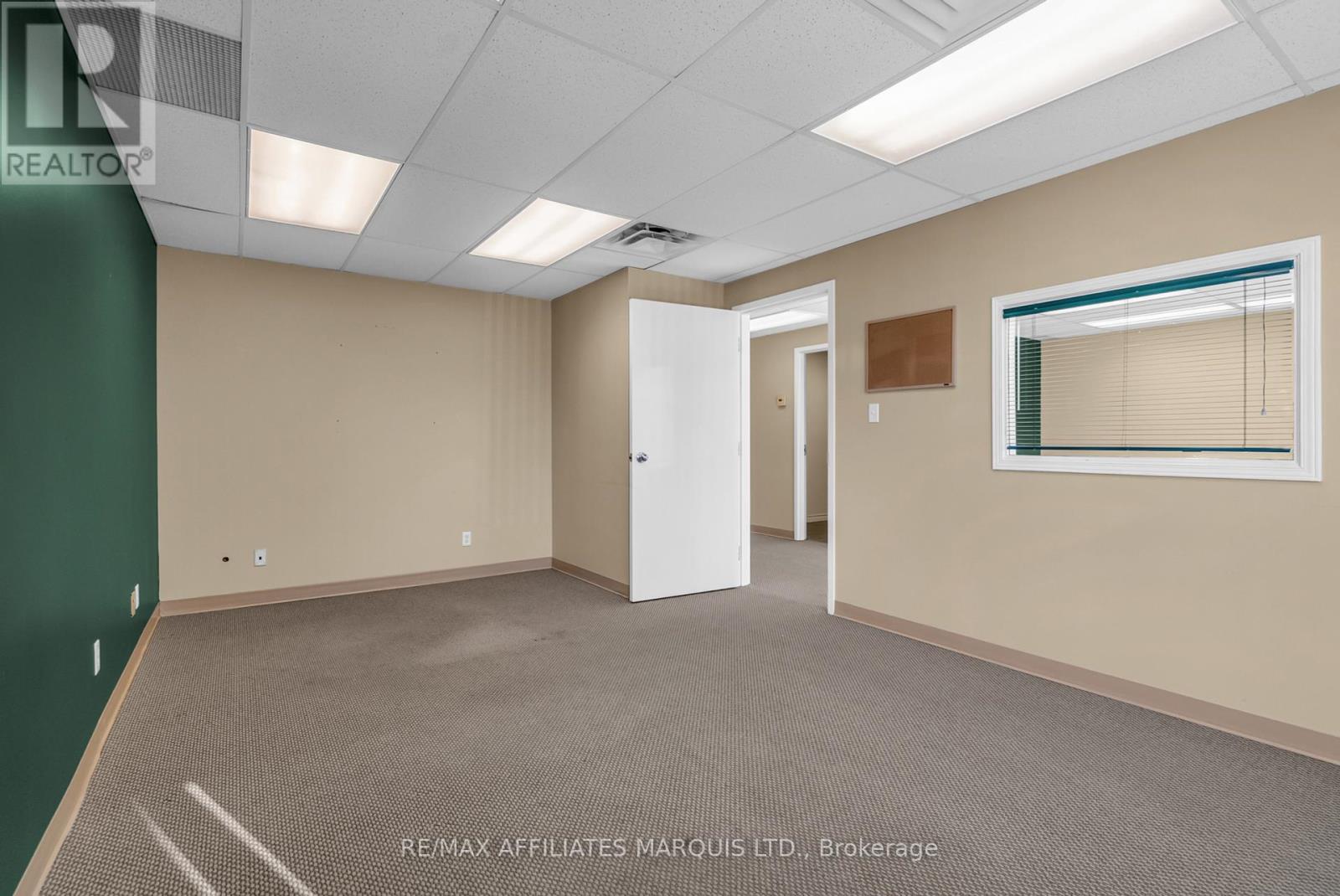 Photo 22 of 89 Tollgate Road, Cornwall ON