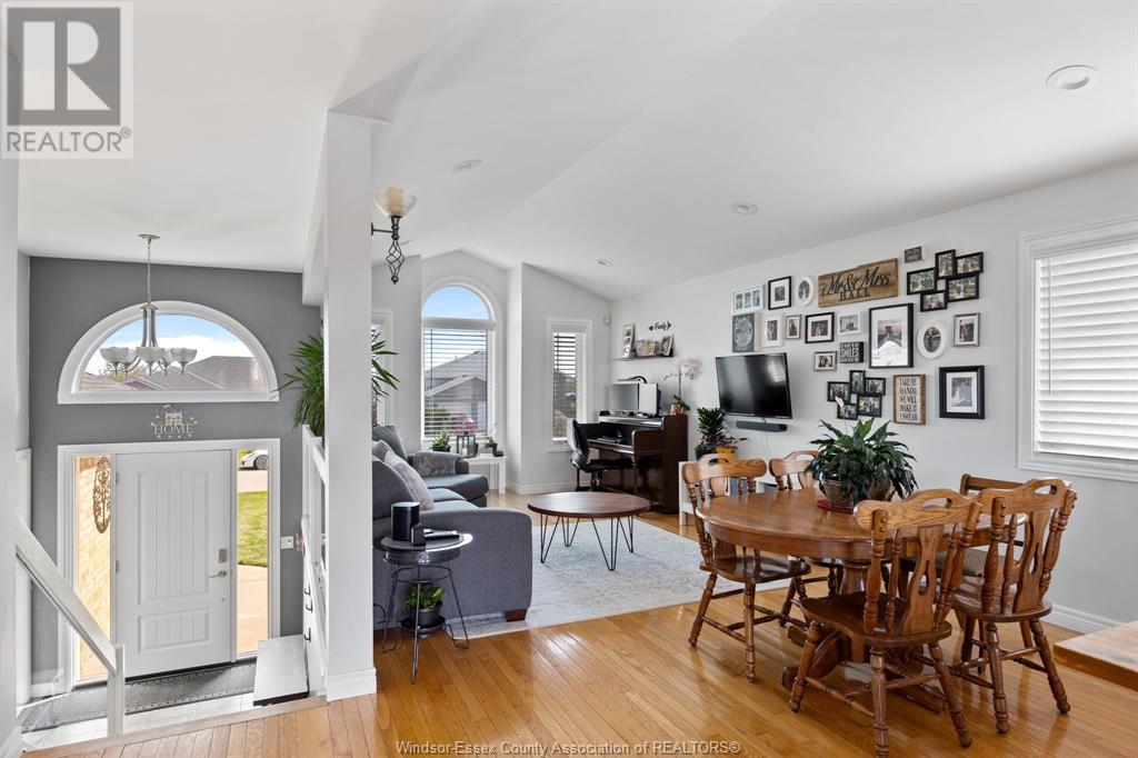 Photo 5 of 12034 Ducharme, Essex ON