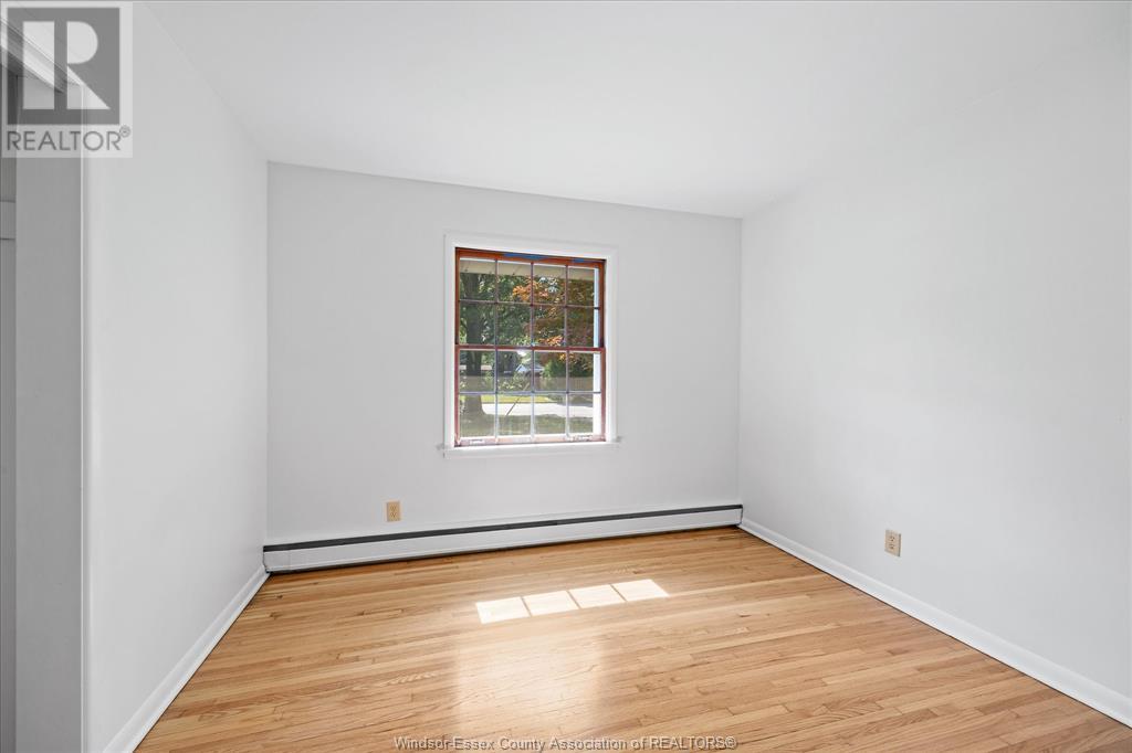 Photo 14 of 3985 Dougall Ave, Windsor ON