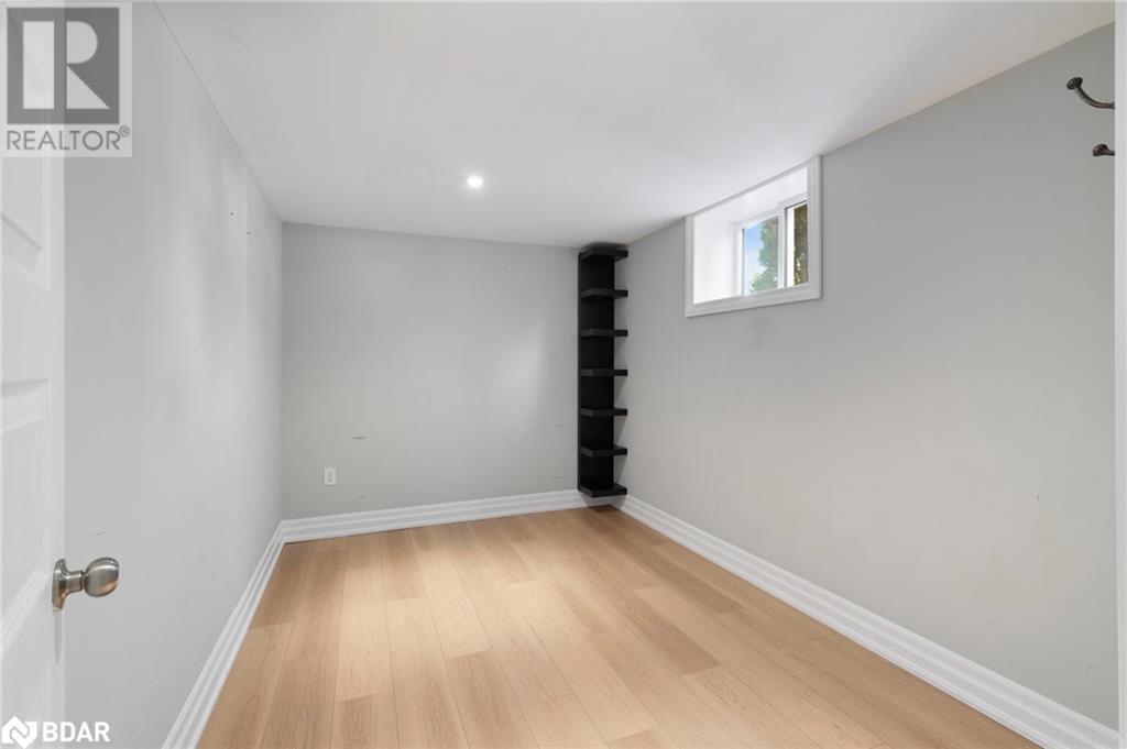 Photo 20 of 205 Wellington Street E, Barrie ON