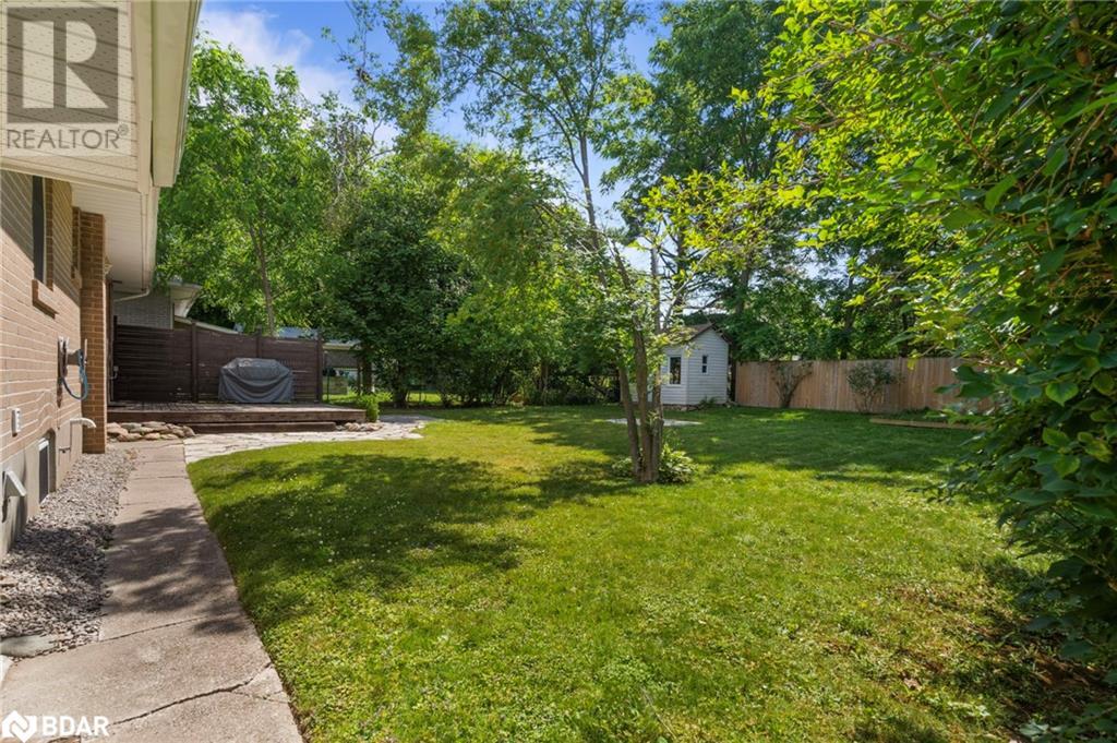 Photo 29 of 205 Wellington Street E, Barrie ON