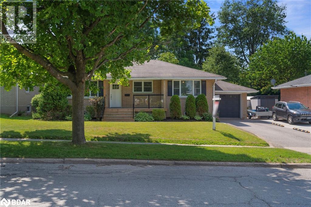 Photo 3 of 205 Wellington Street E, Barrie ON