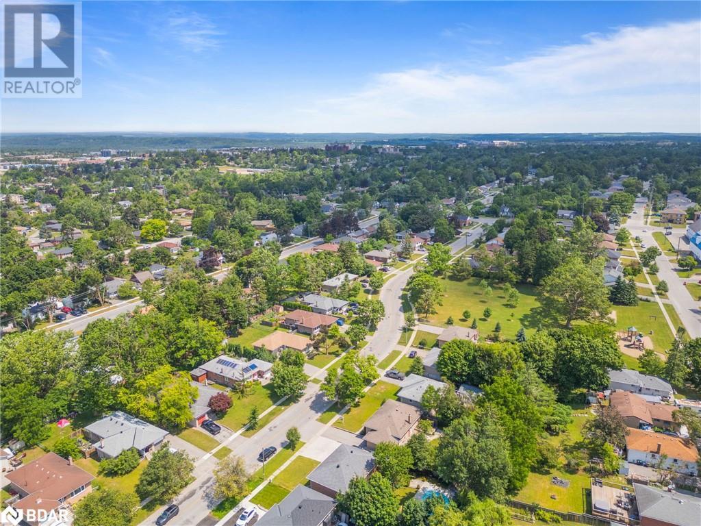 Photo 34 of 205 Wellington Street E, Barrie ON