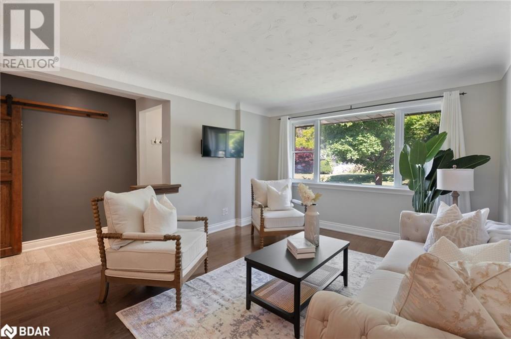 Photo 5 of 205 Wellington Street E, Barrie ON