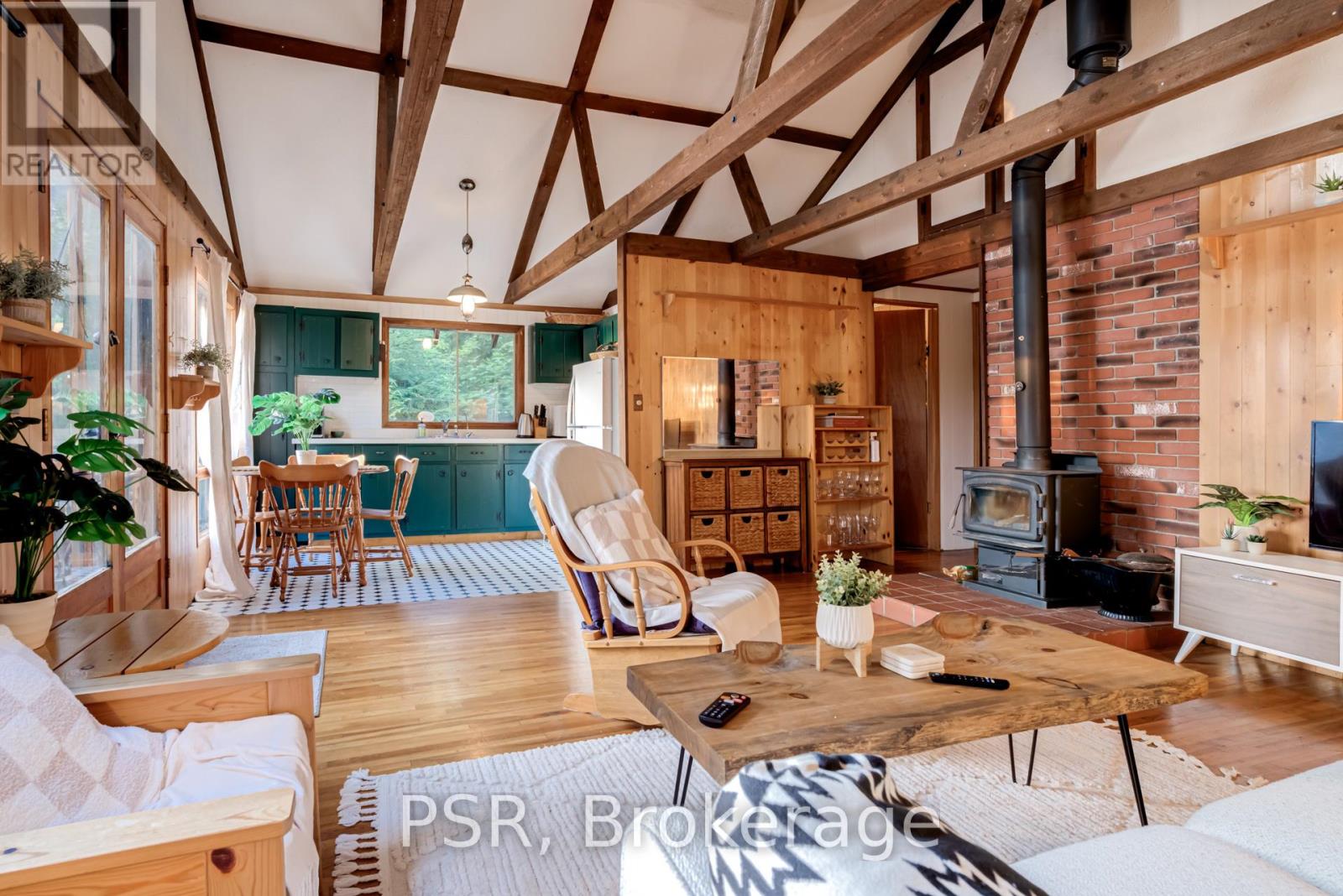 Photo 19 of 1027 North Pine Drive, Lake Of Bays ON
