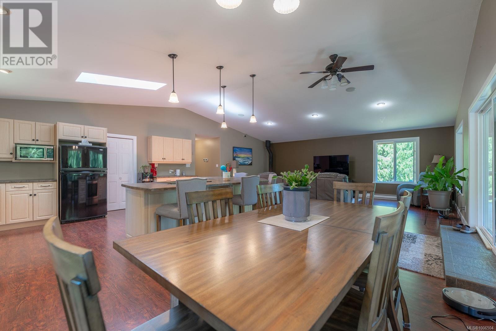 Photo 11 of 1890 Pierce Way, Qualicum Beach BC