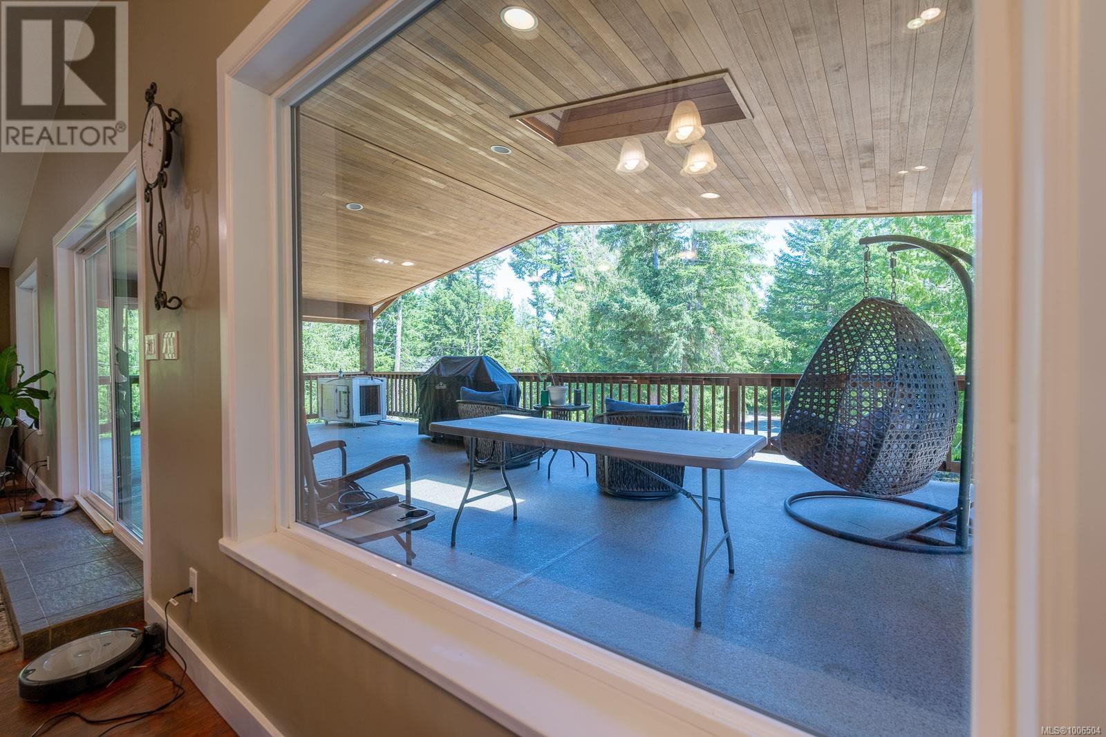 Photo 14 of 1890 Pierce Way, Qualicum Beach BC