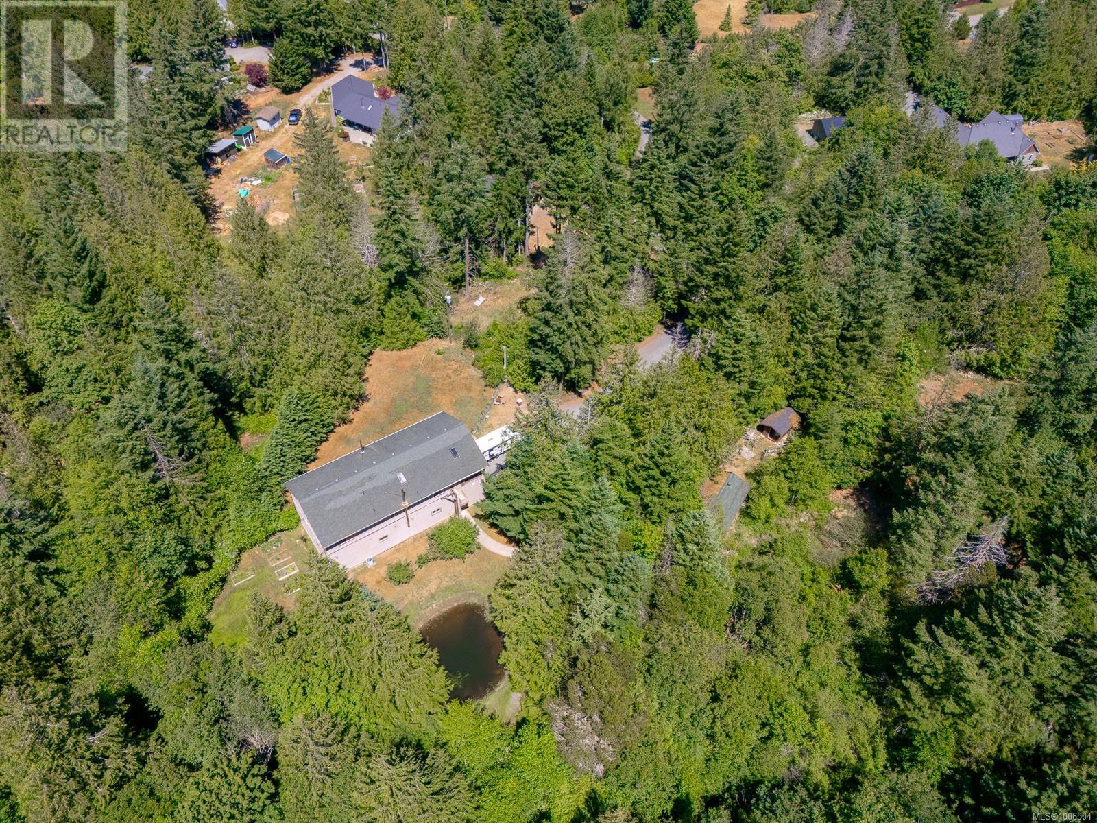 Photo 2 of 1890 Pierce Way, Qualicum Beach BC
