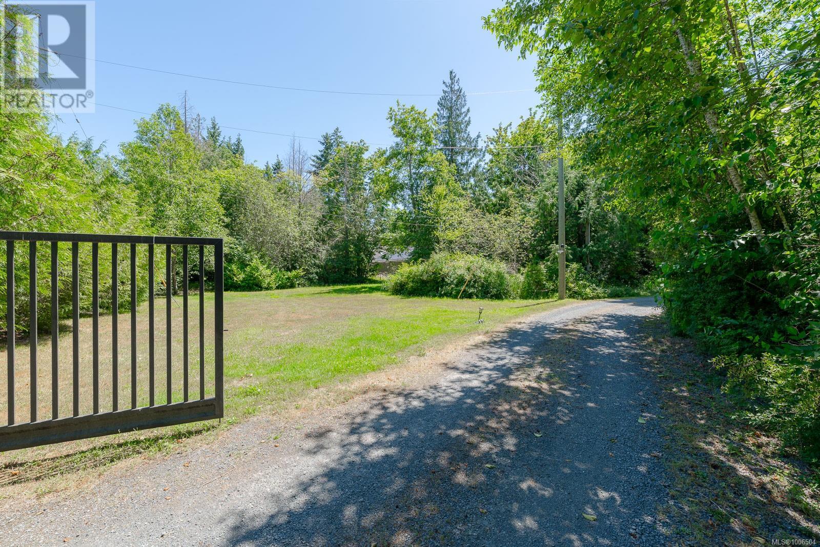 Photo 36 of 1890 Pierce Way, Qualicum Beach BC