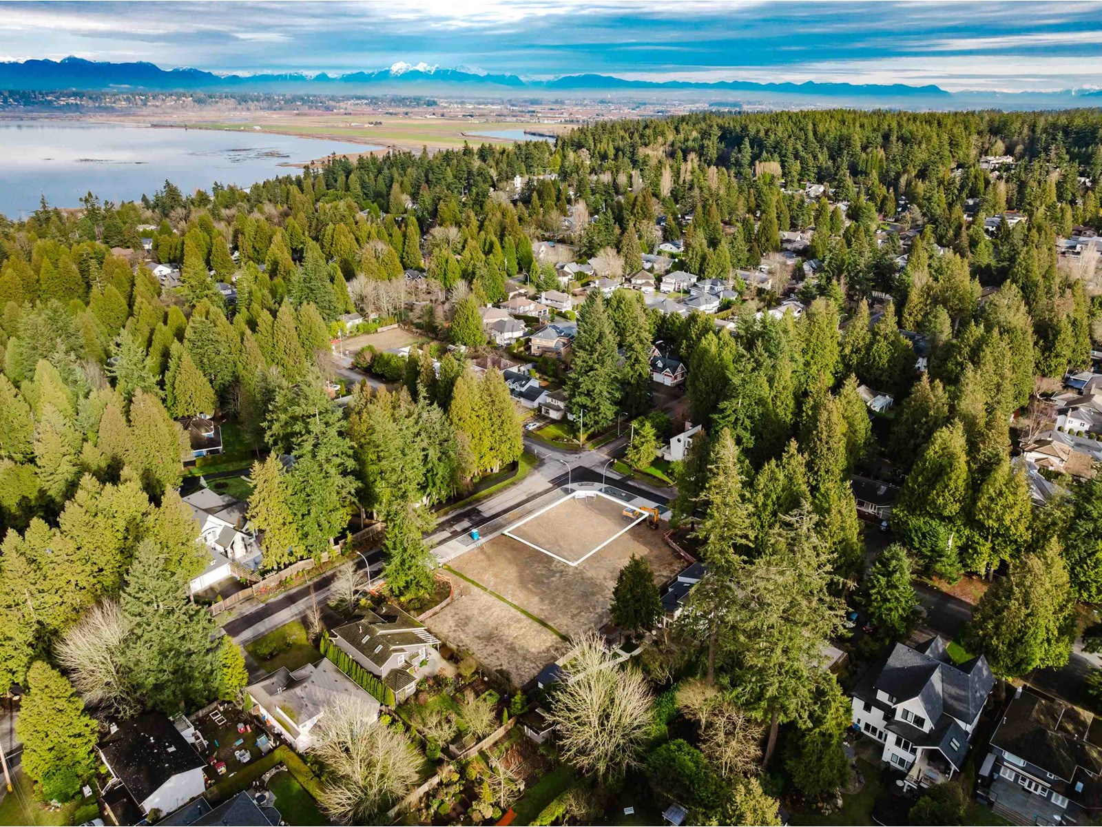 Photo 2 of 12442 25 Avenue, Surrey BC