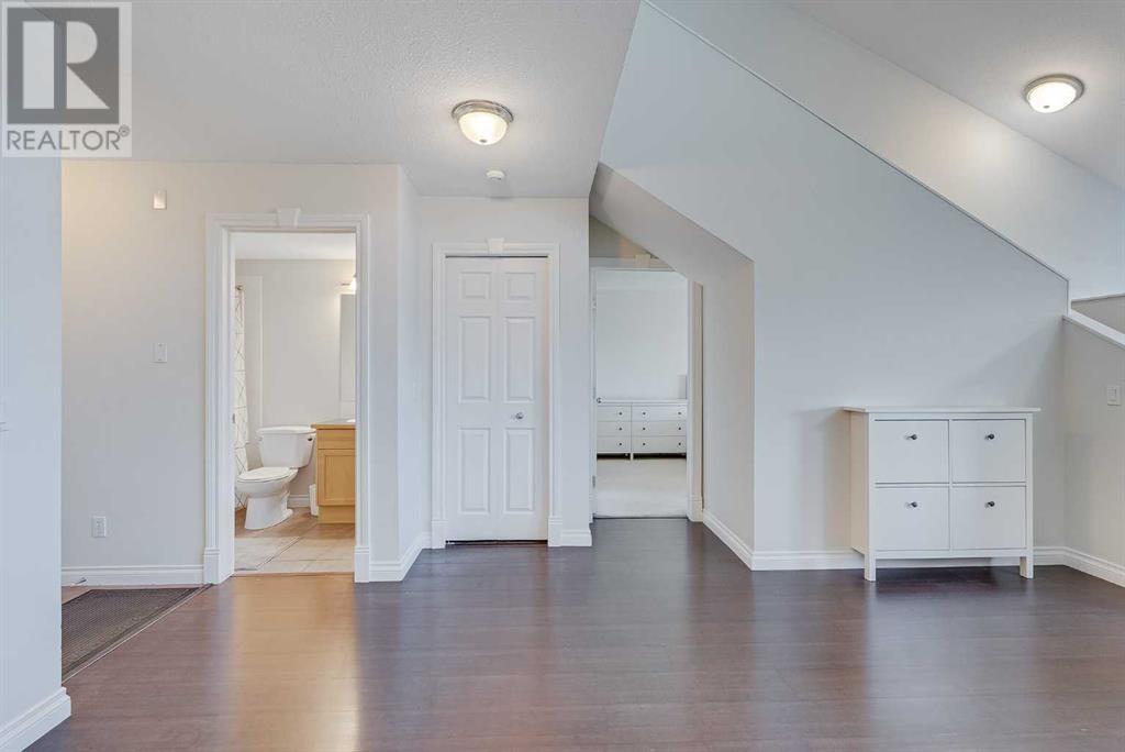 Single Family House Multi-level for Sale in    Avenue SW South Calgary Calgary 