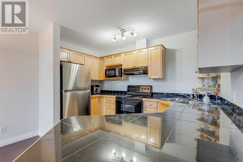 Single Family House Multi-level for Sale in    Avenue SW South Calgary Calgary 