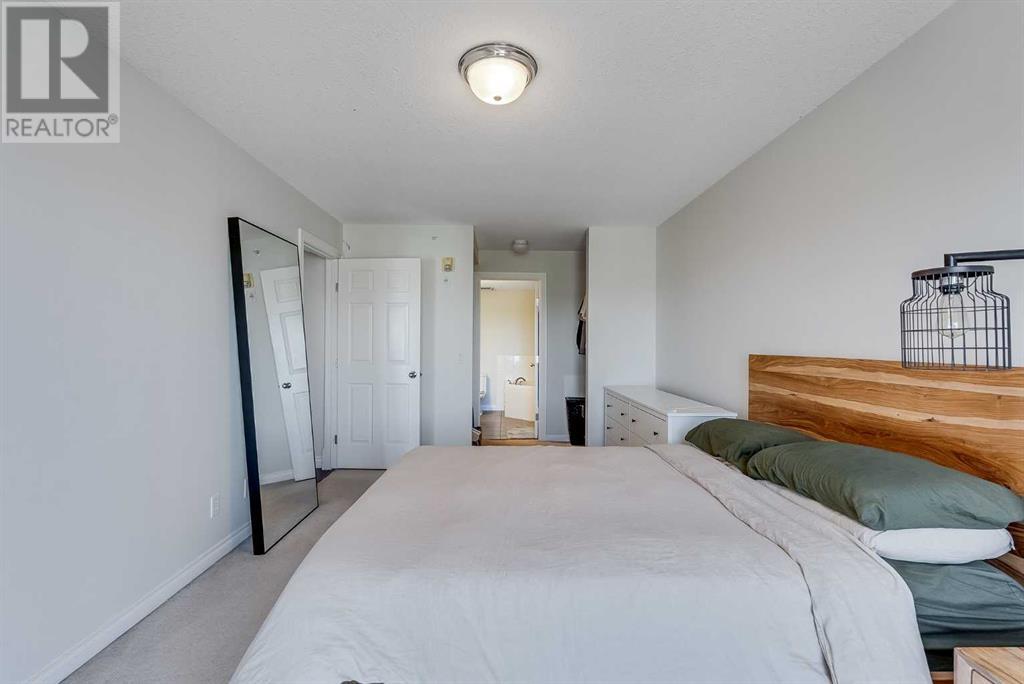 Single Family House Multi-level for Sale in    Avenue SW South Calgary Calgary 