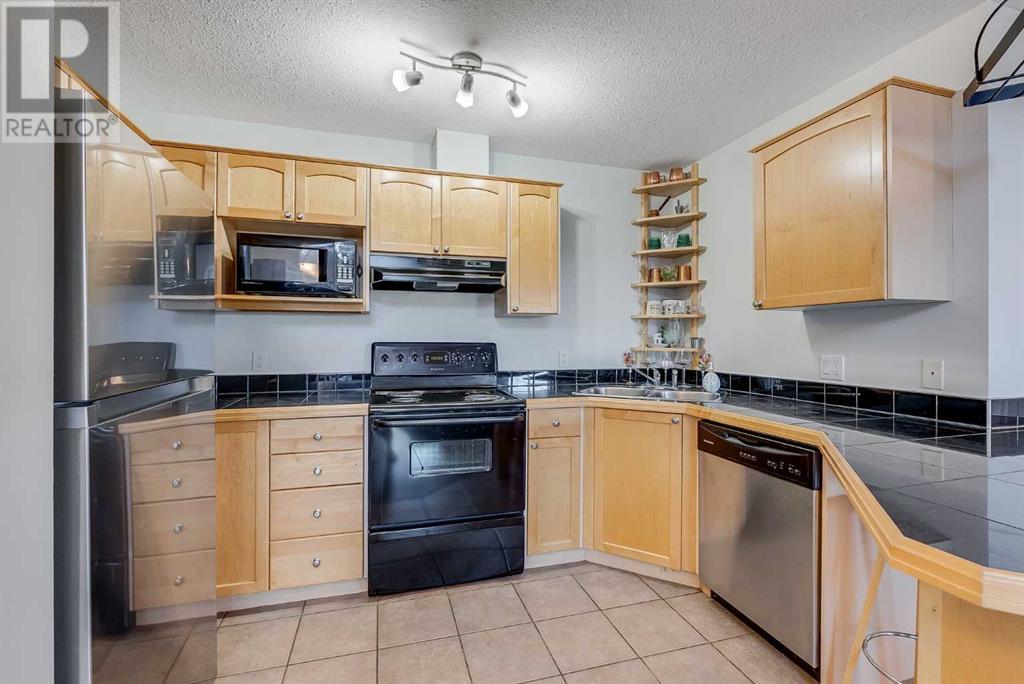 Single Family House Multi-level for Sale in    Avenue SW South Calgary Calgary 