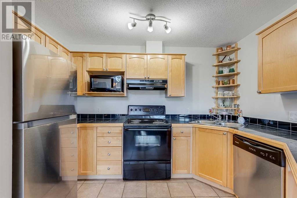 Single Family House Multi-level for Sale in    Avenue SW South Calgary Calgary 