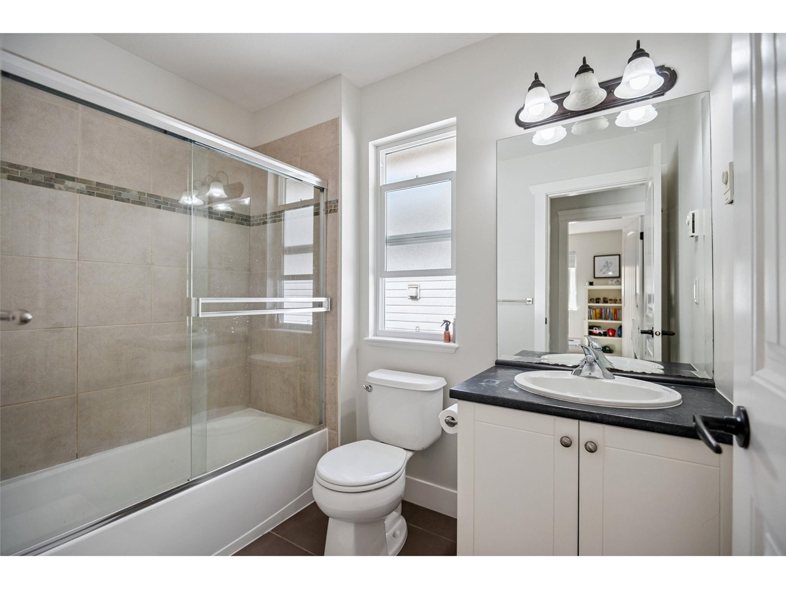 Photo 21 of 14528 60 Avenue, Surrey BC