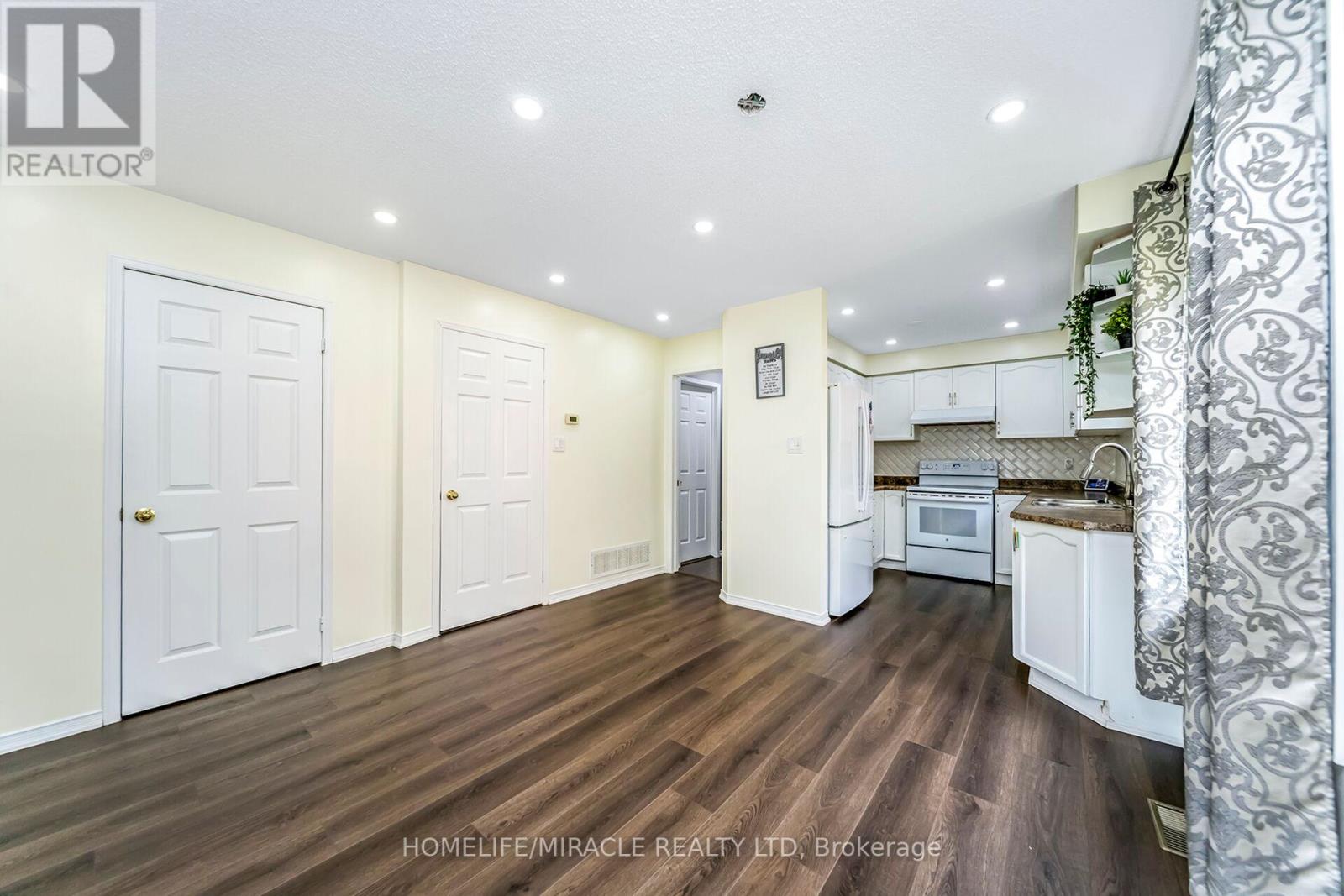 Photo 29 of 24 Chiccony Court, New Tecumseth ON