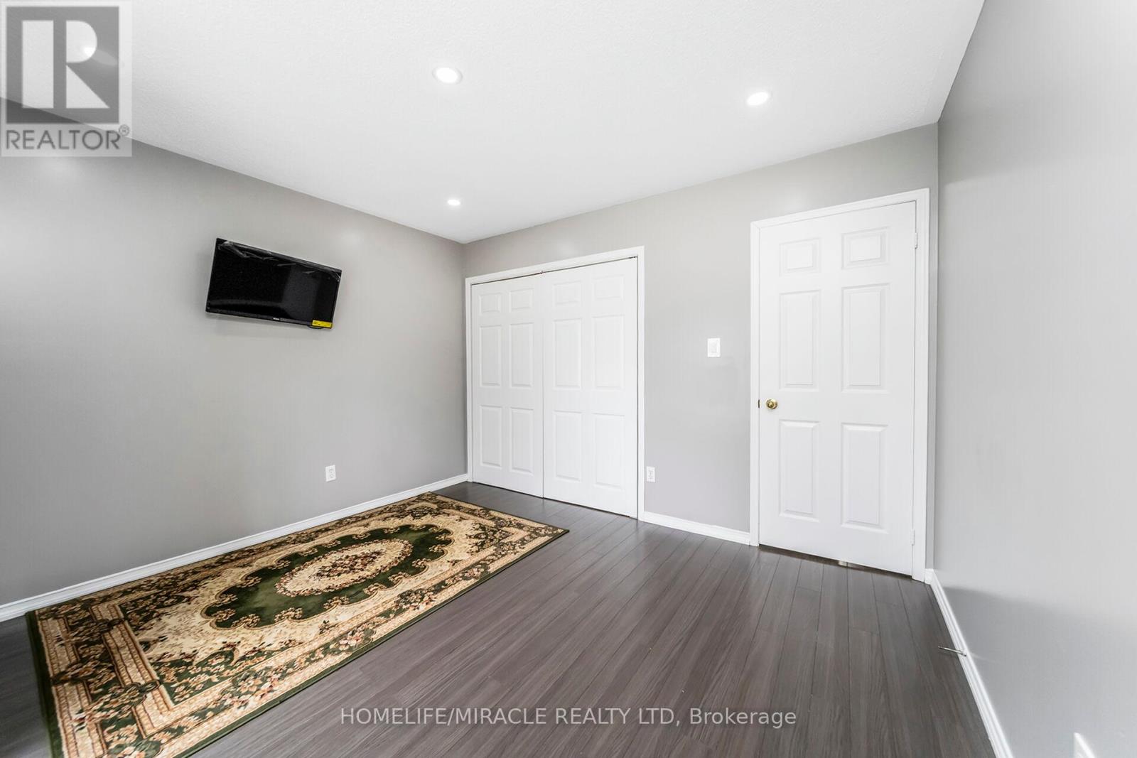 Photo 43 of 24 Chiccony Court, New Tecumseth ON